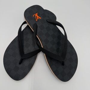 Louis Vuitton Damier Graphite Flip Flops – Black/Gray w/ Orange LV Logo (Size _9